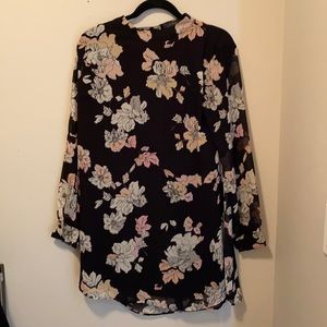 Gorgeous hi-lo flowy floral dress